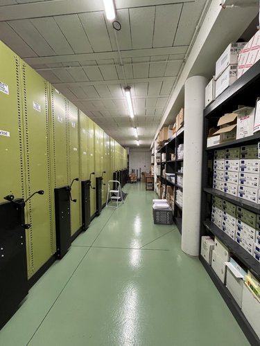 Fonds et murs commerciaux a vendre Laon 02000 Aisne 860 m2  1050000 euros