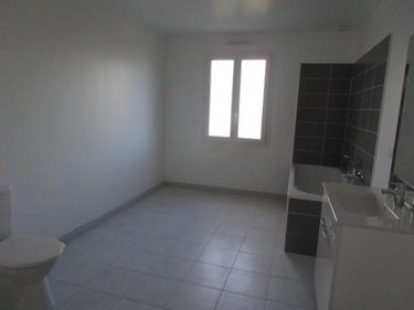 Location maison Carentan-les-Marais 50500 Manche 142 m2  1138 euros