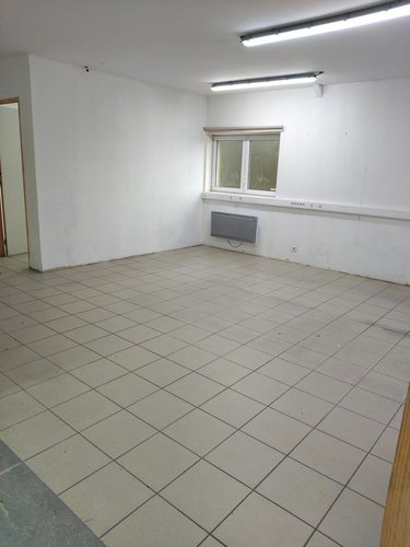 Fonds et murs commerciaux a vendre Montbizot 72380 Sarthe 338 m2  203460 euros