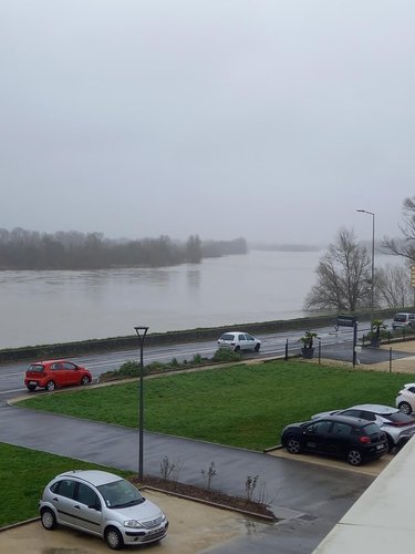 Location appartement Montlouis-sur-Loire 37270 Indre-et-Loire 97 m2 4 pièces 1400 euros