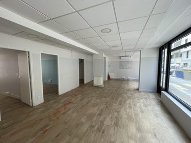 Location fonds et murs commerciaux Rouen 76000 Seine-Maritime 204 m2  2970 euros