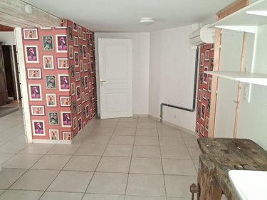 Location fonds et murs commerciaux Tossiat 01250 Ain 48 m2  460 euros