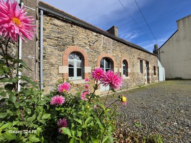 Maison a vendre Lampaul-Guimiliau 29400 Finistère 150 m2 6 pièces 167200 euros