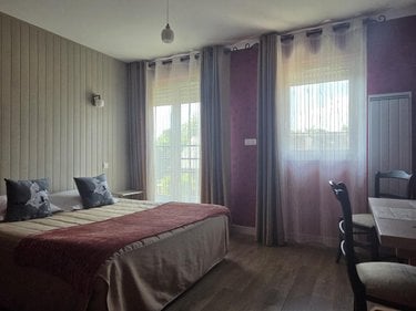 Immeuble a vendre Coudray 53200 Mayenne 455 m2  641600 euros