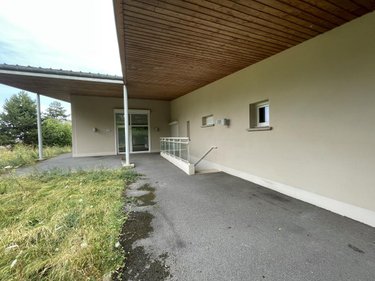 Fonds et murs commerciaux a vendre Cormontreuil 51350 Marne 1053 m2  2070000 euros