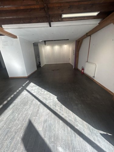 Fonds et murs commerciaux a vendre Cambrai 59400 Nord 202 m2  225300 euros