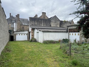 Immeuble a vendre Guingamp 22200 Côtes-d'Armor 165 m2  227360 euros