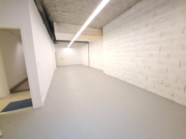 Fonds et murs commerciaux a vendre Vendôme 41100 Loir-et-Cher 602 m2  250000 euros