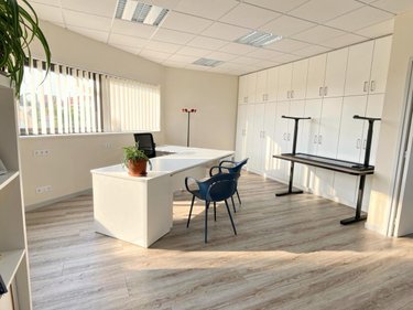 Location fonds et murs commerciaux Saint-Martin-des-Champs 29600 Finistère 105 m2  1571 euros