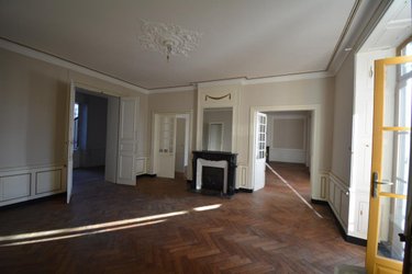 Appartement a vendre Thiers 63300 Puy-de-Dôme 208 m2 8 pièces 79000 euros