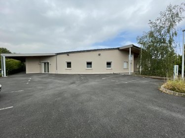 Fonds et murs commerciaux a vendre Cormontreuil 51350 Marne 1053 m2  2070000 euros