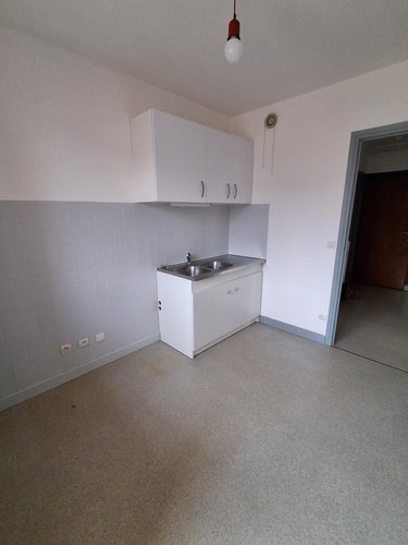 Location appartement Bourg-en-Bresse 01000 Ain 49 m2  653 euros