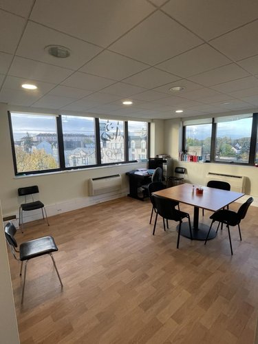 Fonds et murs commerciaux a vendre Montargis 45200 Loiret 78 m2  105900 euros