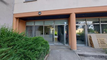 Fonds et murs commerciaux a vendre Besançon 25000 Doubs 61 m2  132500 euros