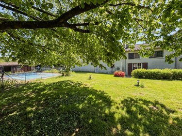 Maison a vendre Saint-Auvent 87310 Haute-Vienne 250 m2  209300 euros