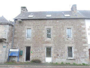 Appartement a vendre Plougonver 22810 Côtes-d'Armor 147 m2  135900 euros