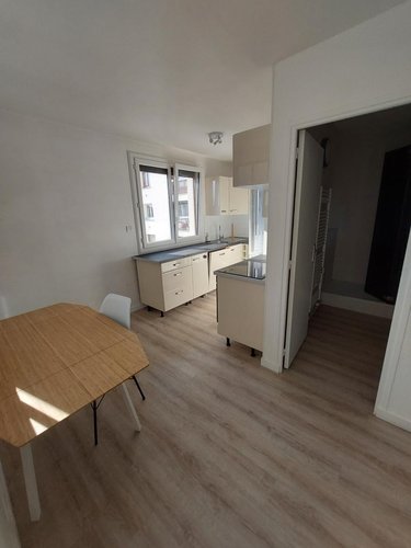 Location appartement Reims 51100 Marne 31 m2 1 pièce 620 euros