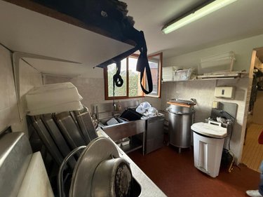 Fonds et murs commerciaux a vendre Thiberville 27230 Eure 50 m2  42400 euros
