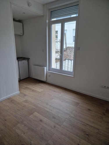 Location appartement Cambrai 59400 Nord 15 m2 1 pièce 290 euros