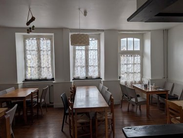 Fonds et murs commerciaux a vendre Lanvollon 22290 Côtes-d'Armor 220 m2  148500 euros