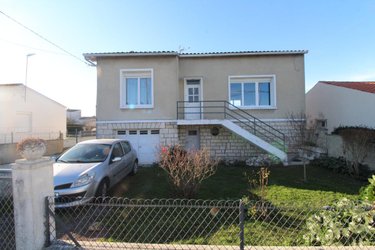Maison a vendre Saintes 17100 Charente-Maritime 135 m2 6 pièces 344000 euros