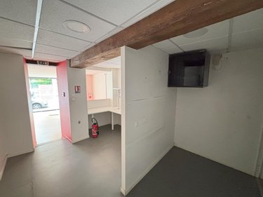 Location fonds et murs commerciaux Laval 53000 Mayenne 70 m2  1200 euros
