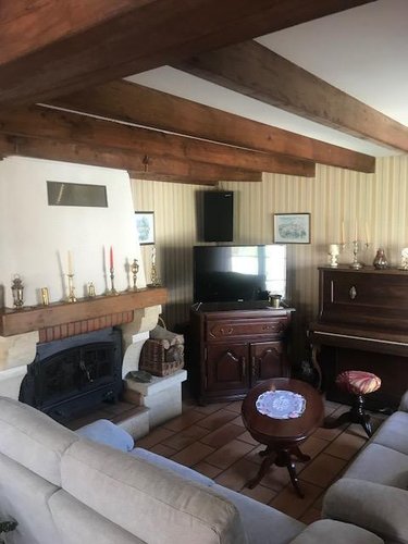 Maison a vendre Saintes 17100 Charente-Maritime 132 m2 5 pièces 246280 euros