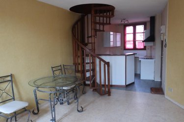 Immeuble a vendre Saint-Amand-Montrond 18200 Cher 210 m2  229000 euros