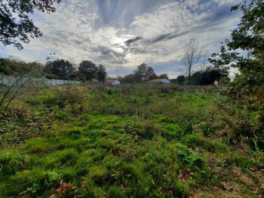 Terrain a batir a vendre Saint-Hilaire-de-Riez 85270 Vendée 2550 m2  231400 euros