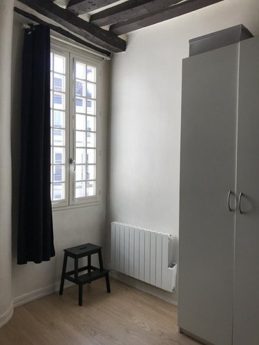 Location appartement Paris 4e arrondissement 75004 Paris 14 m2 1 pièce 768 euros