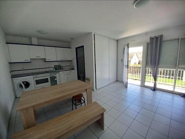 Location appartement Saint-Chély-d'Apcher 48200 Lozère 28 m2  340 euros