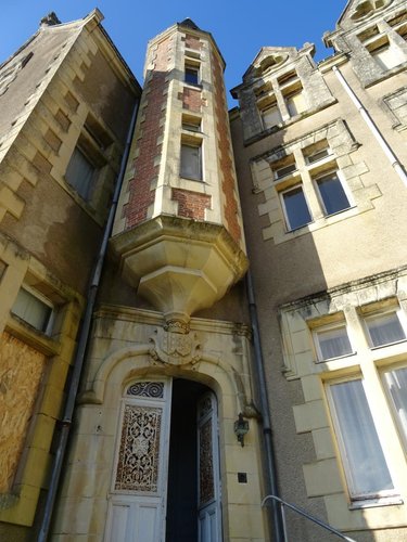 Maison a vendre Sacé 53470 Mayenne 413 m2  470340 euros