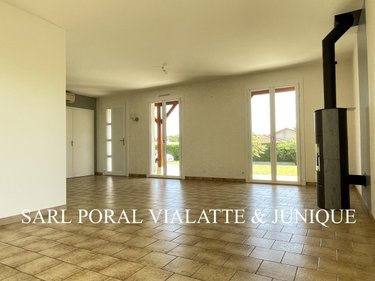Location maison Leyment 01150 Ain 90 m2 4 pièces 1350 euros