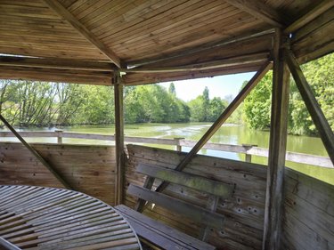 Terrains de loisirs bois etangs a vendre La Roche-Neuville 53200 Mayenne 31445 m2  95700 euros