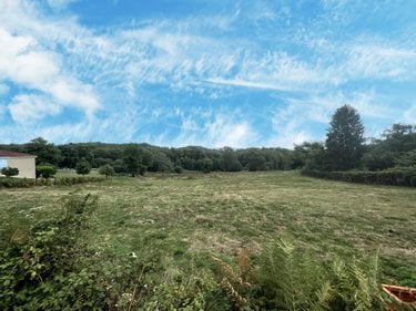 Terrain a batir a vendre Saint-Junien 87200 Haute-Vienne 1998 m2  21200 euros