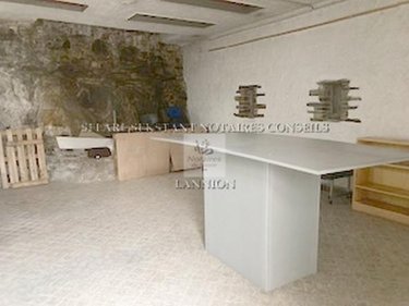 Fonds et murs commerciaux a vendre Lannion 22300 Côtes-d'Armor 146 m2  117500 euros