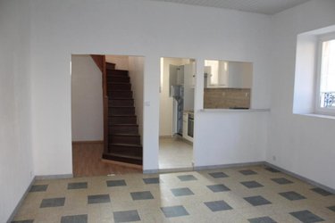 Location maison Cossé-le-Vivien 53230 Mayenne 72 m2 3 pièces 450 euros