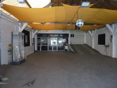 Fonds et murs commerciaux a vendre Caudry 59540 Nord 1100 m2  188640 euros