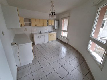 Location appartement Bourg-en-Bresse 01000 Ain 76 m2  774 euros