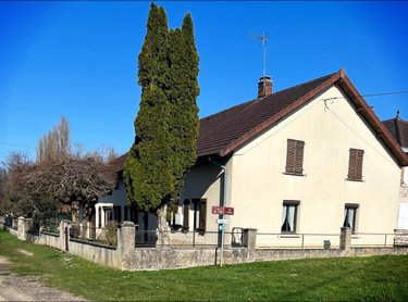 Maison a vendre Saint-Aubin 39410 Jura 194 m2 6 pièces 200000 euros