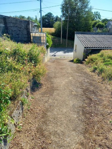 Garage et parking a vendre Gourin 56110 Morbihan 30 m2  23900 euros