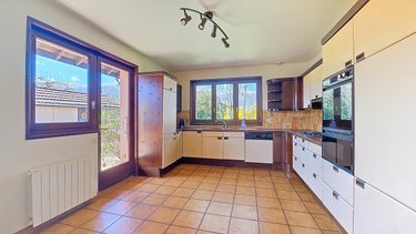 Maison a vendre Cessy 01170 Ain 240 m2 5 pièces 640000 euros