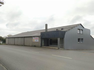 Fonds et murs commerciaux a vendre Tinchebray Bocage 61800 Orne 75 m2  205000 euros