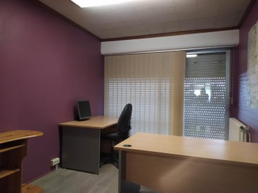 Fonds et murs commerciaux a vendre Tinchebray Bocage 61800 Orne 75 m2  205000 euros