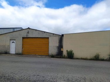 Fonds et murs commerciaux a vendre Tinchebray Bocage 61800 Orne  62000 euros