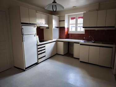 Appartement a vendre Maurs 15600 Cantal 100 m2 5 pièces 79500 euros