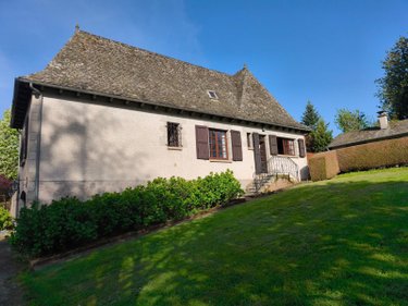 Maison a vendre Montsalvy 15120 Cantal 210 m2 8 pièces 332800 euros