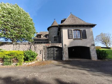 Maison a vendre Montsalvy 15120 Cantal 210 m2 8 pièces 332800 euros