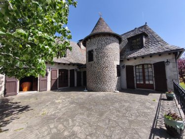 Maison a vendre Montsalvy 15120 Cantal 210 m2 8 pièces 332800 euros