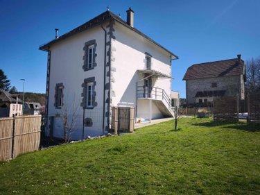 Maison a vendre Le Rouget-Pers 15290 Cantal 156 m2 7 pièces 309000 euros